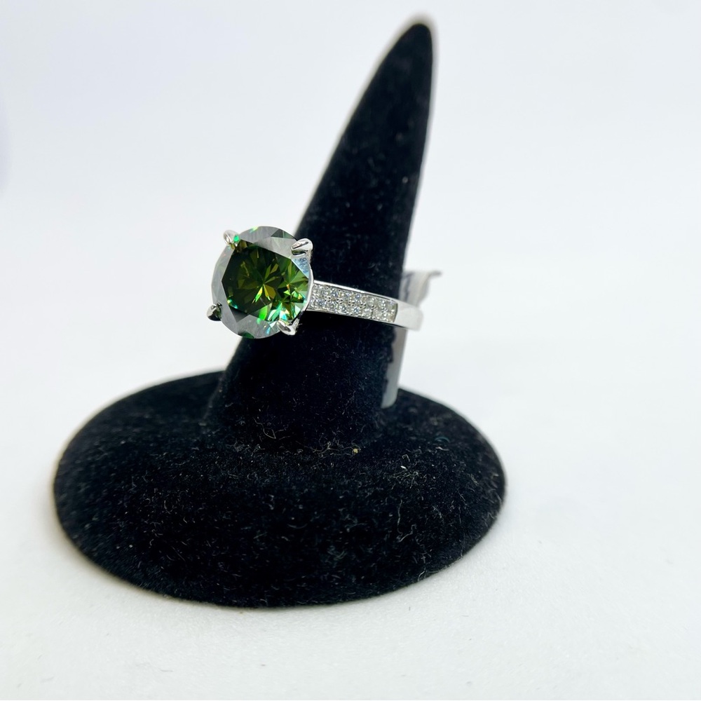 5 Carat Green Moissanite Ring 18K White Gold 925 Silver Wedding Anniversary - Picture 6 of 14